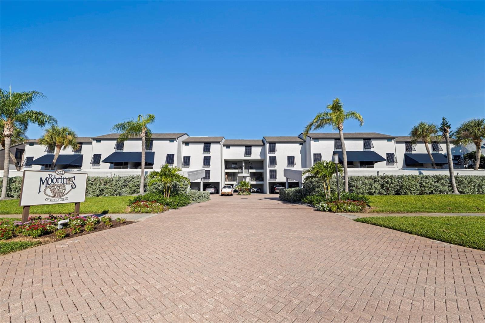 522 PINELLAS BAYWAY S 107