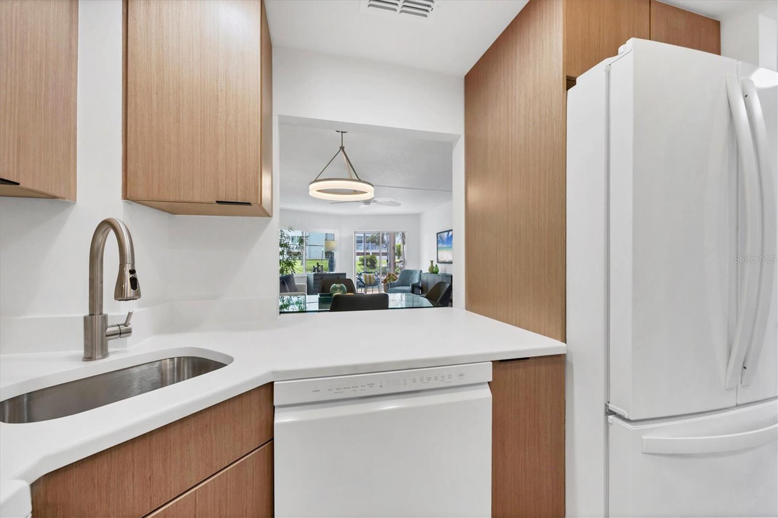 SIESTA HARBOR II - Residential