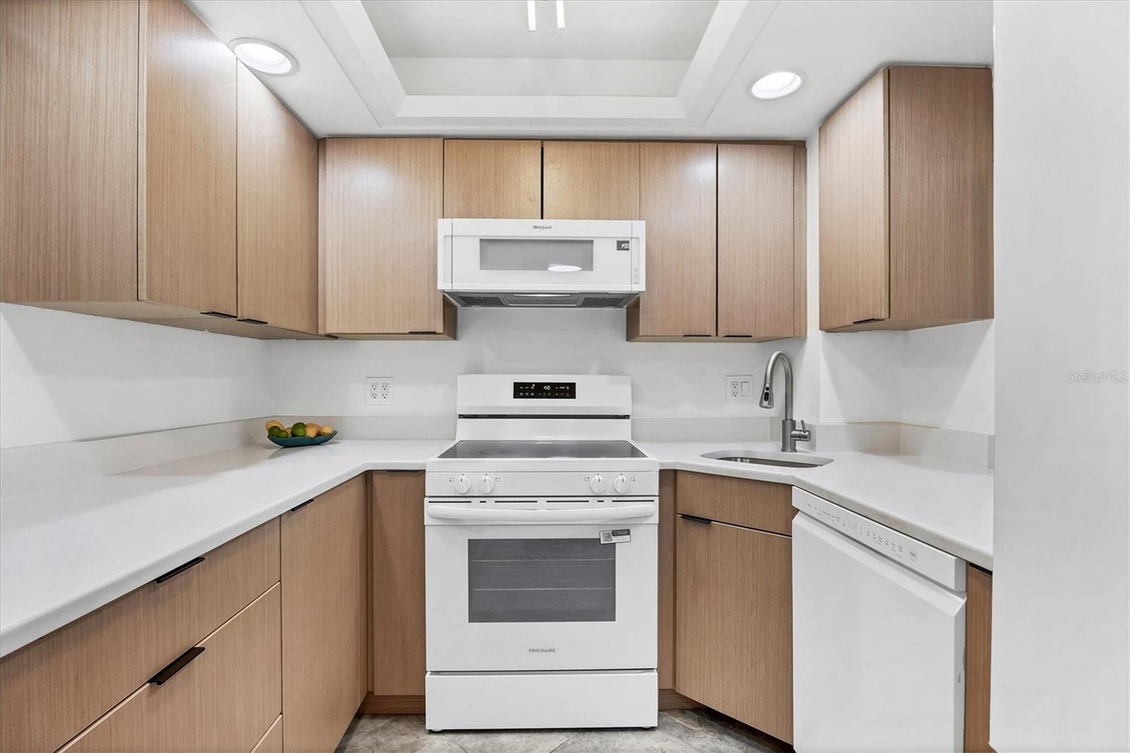 SIESTA HARBOR II - Residential