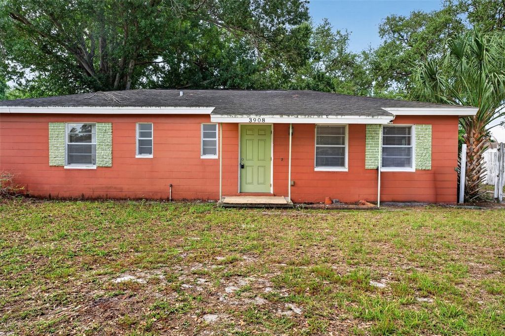 Photo of 3908 W Leila Avenue, Tampa, FL 33616 (MLS # N6144215)