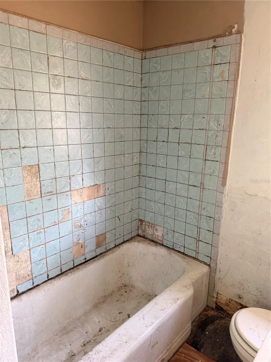 J FITCH WALKER SUB HOLLY HILL - Residential