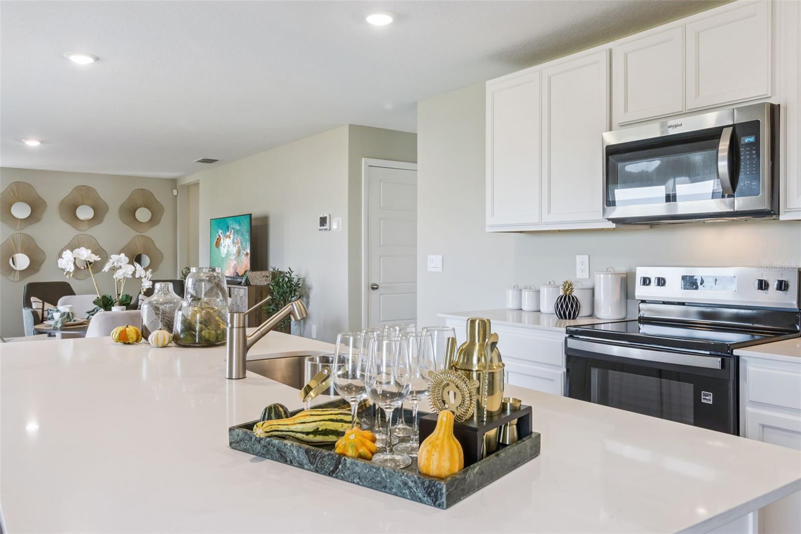 AVALON PARK TAVARES - Residential