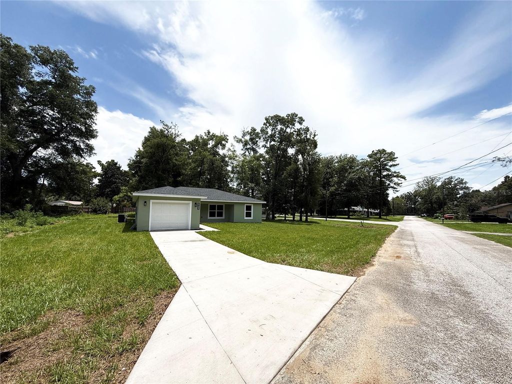 Photo of 6135 NW 69th Court, Ocala, FL 34482 (MLS # O6428445)