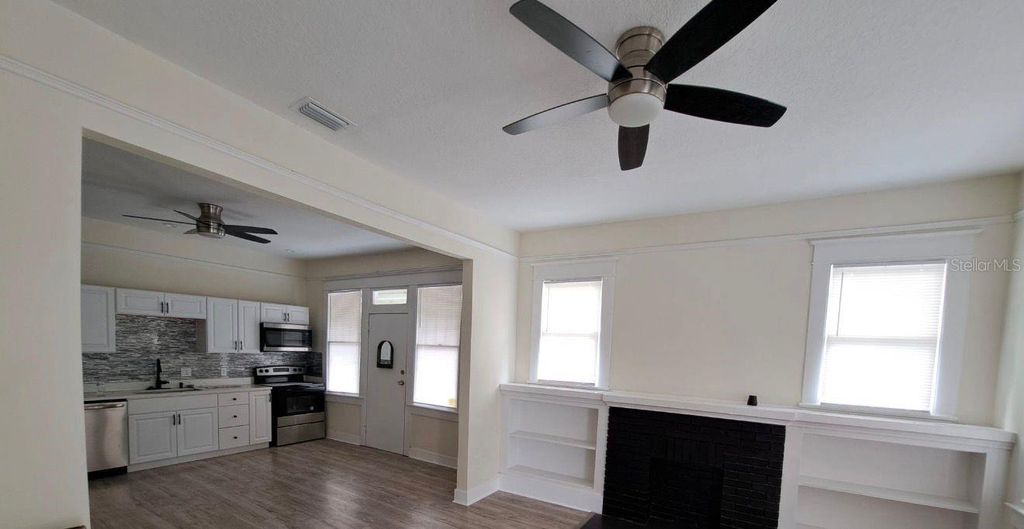 Photo of 911 E Lake Avenue, Tampa, FL 33605 (MLS # TB8459515)