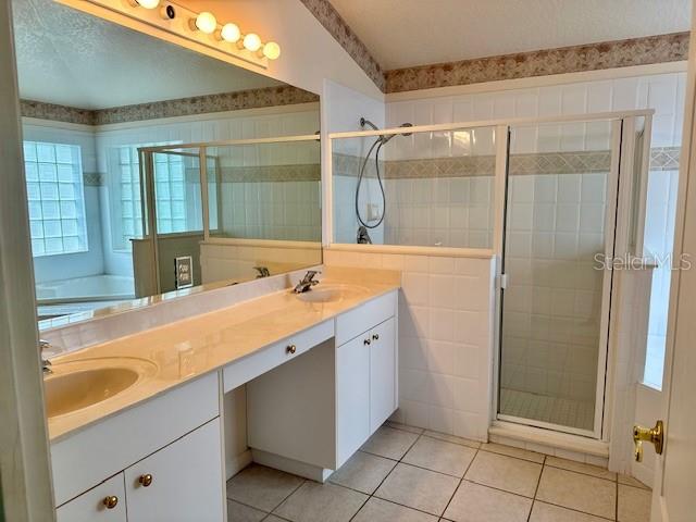 MISTY CREEK - Residential