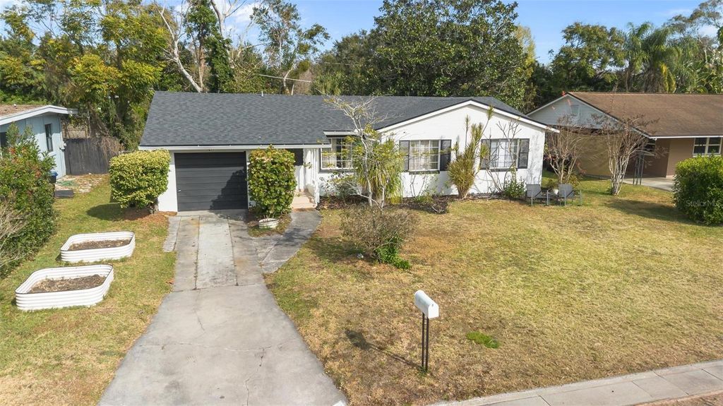 Photo of 1617 Campbell Avenue, Orlando, FL 32806 (MLS # O6376758)