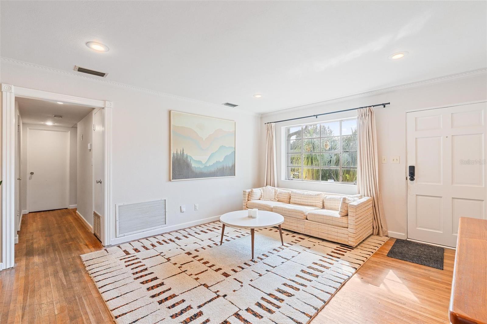 1617 CAMPBELL AVENUE