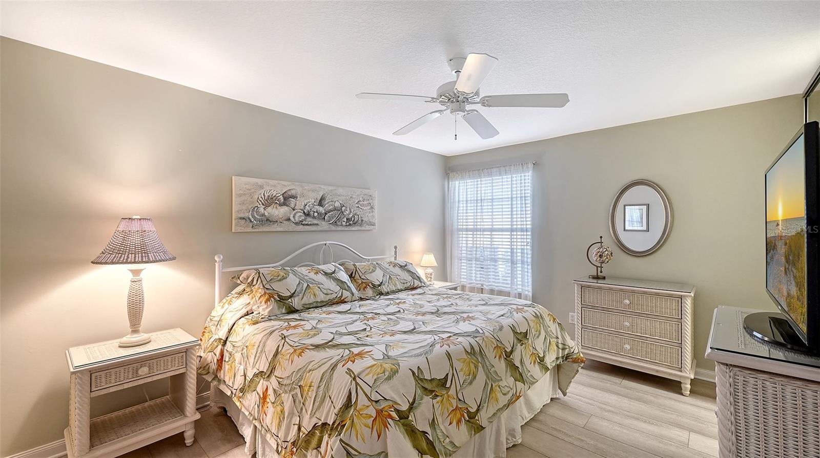 VILLAGEWALK - Residential