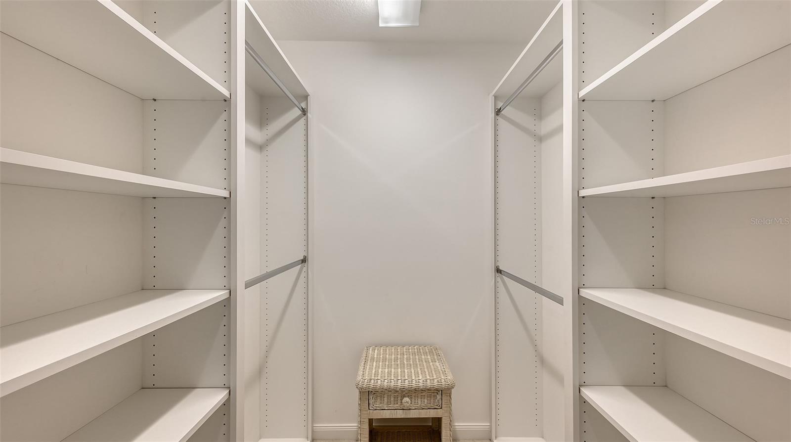 VILLAGEWALK - Residential