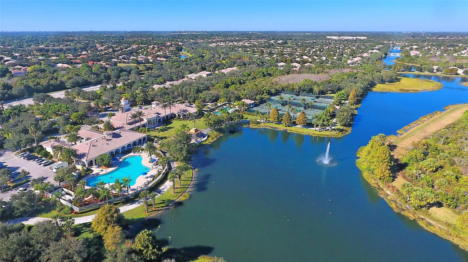 VILLAGEWALK - Residential