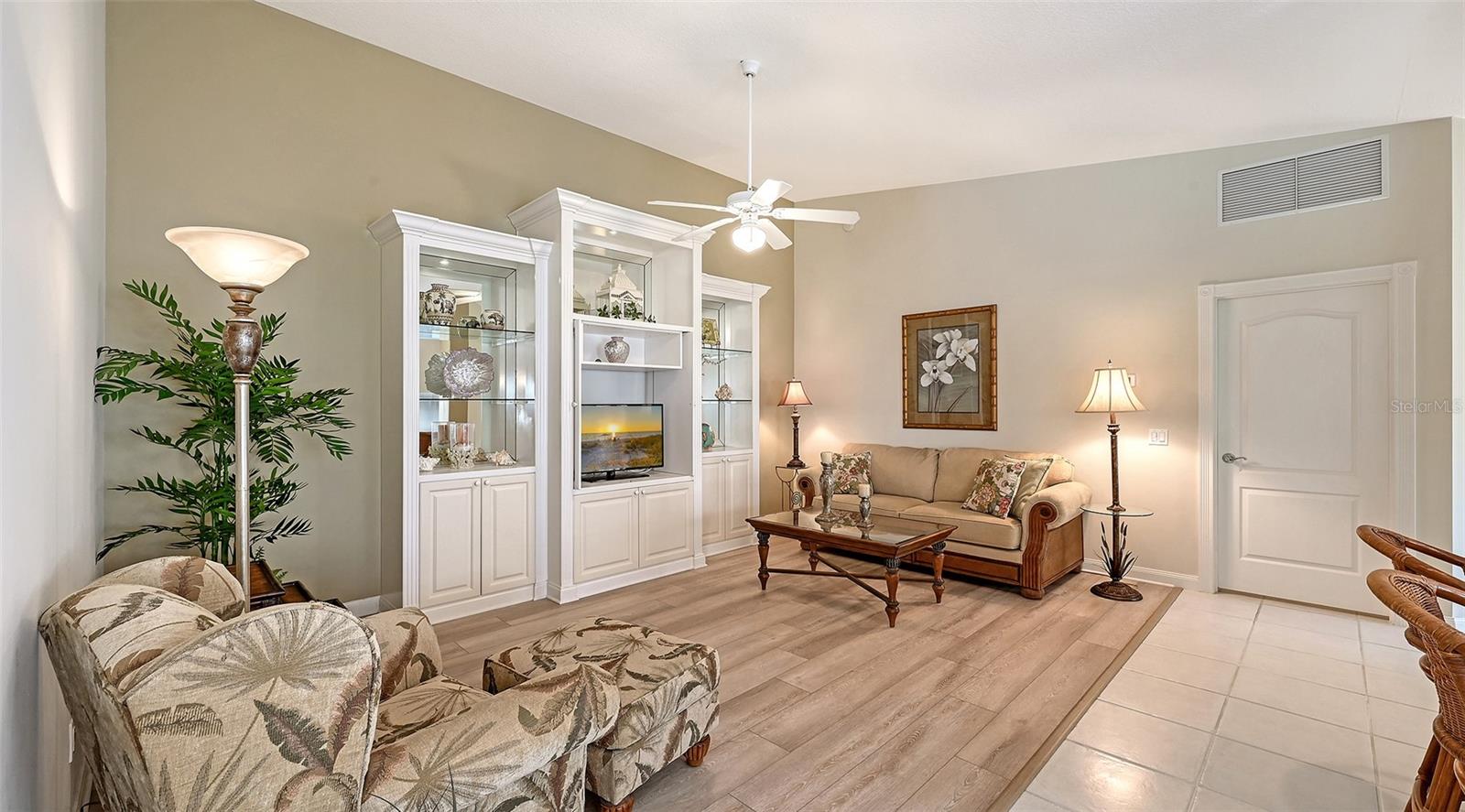 VILLAGEWALK - Residential