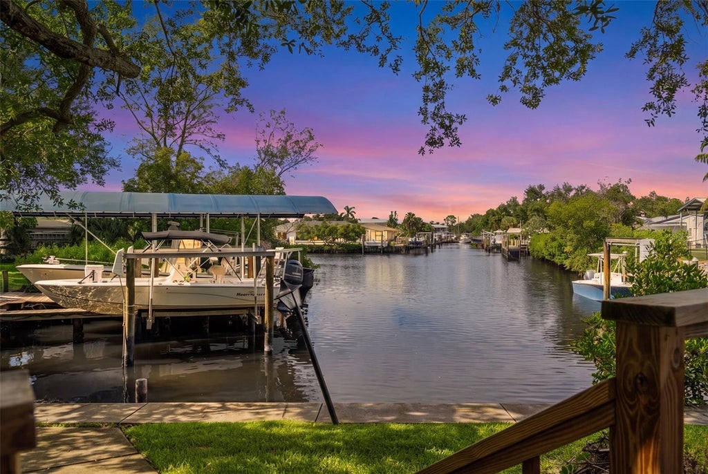 Photo of 2002 8th Street W, Palmetto, FL 34221 (MLS # A4703953)