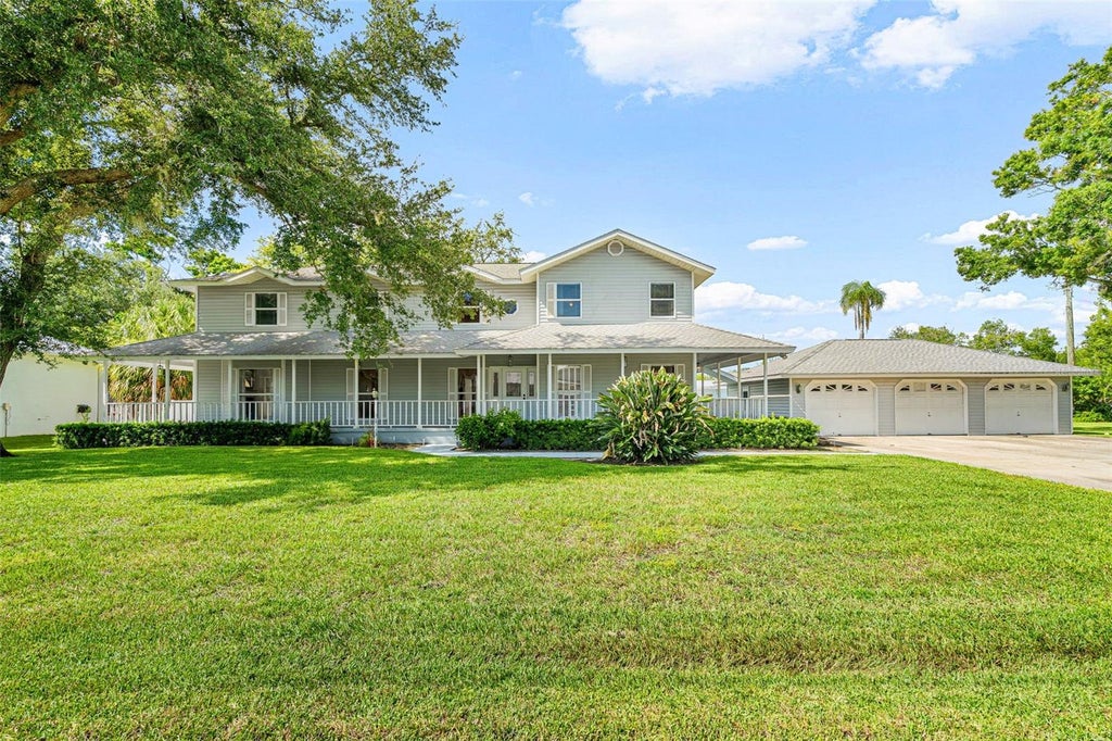 Photo of 2002 8th Street W, Palmetto, FL 34221 (MLS # A4703953)