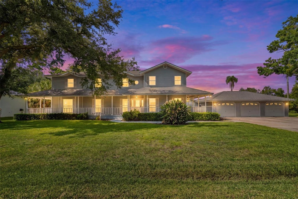 Photo of 2002 8th Street W, Palmetto, FL 34221 (MLS # A4703953)
