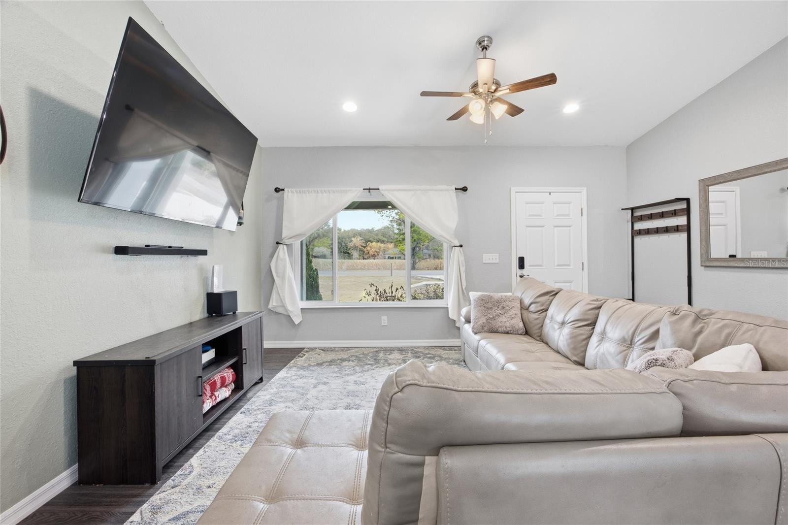 SILVER SPGS SHORES 44 - Residential