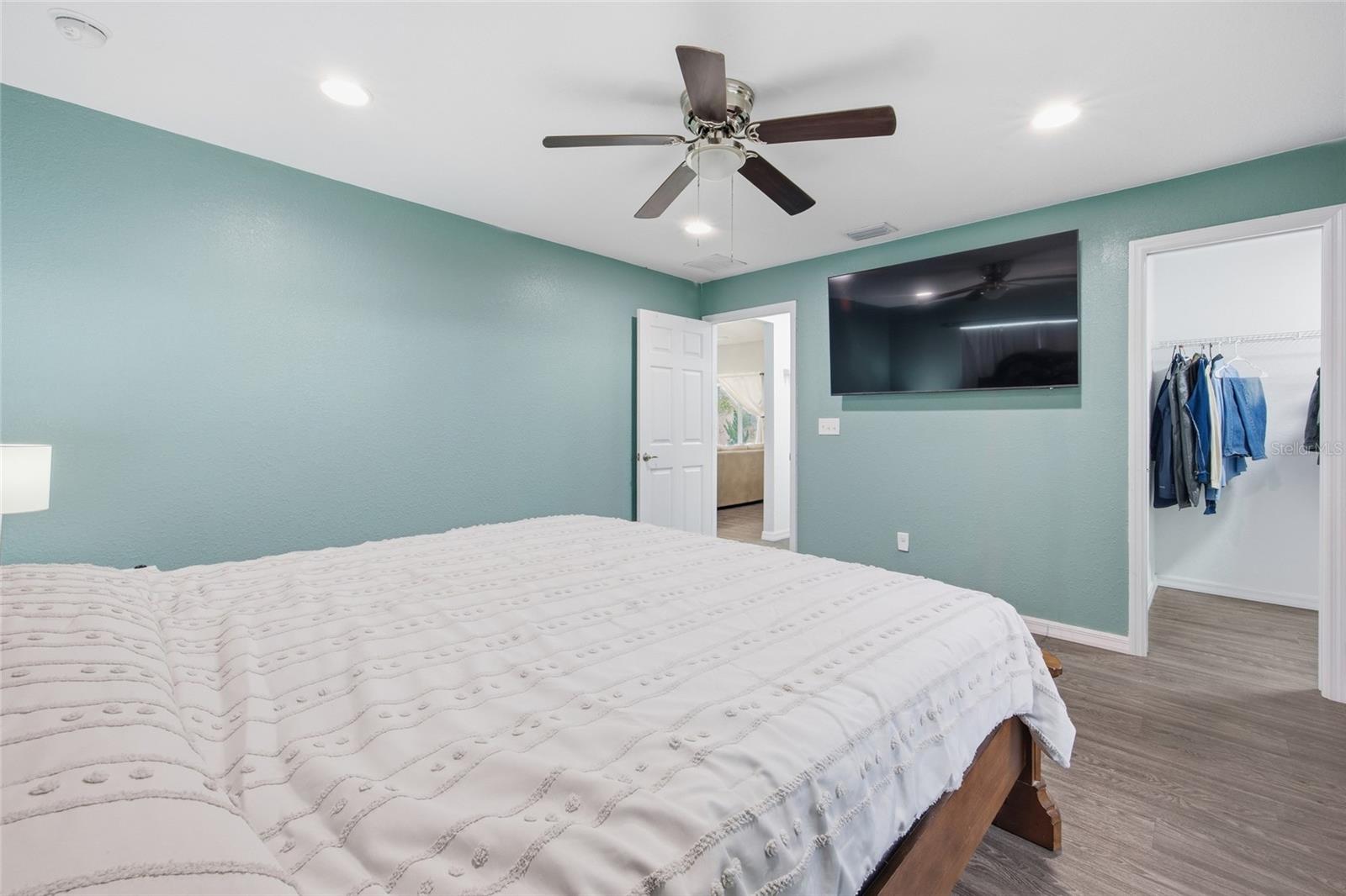 SILVER SPGS SHORES 44 - Residential