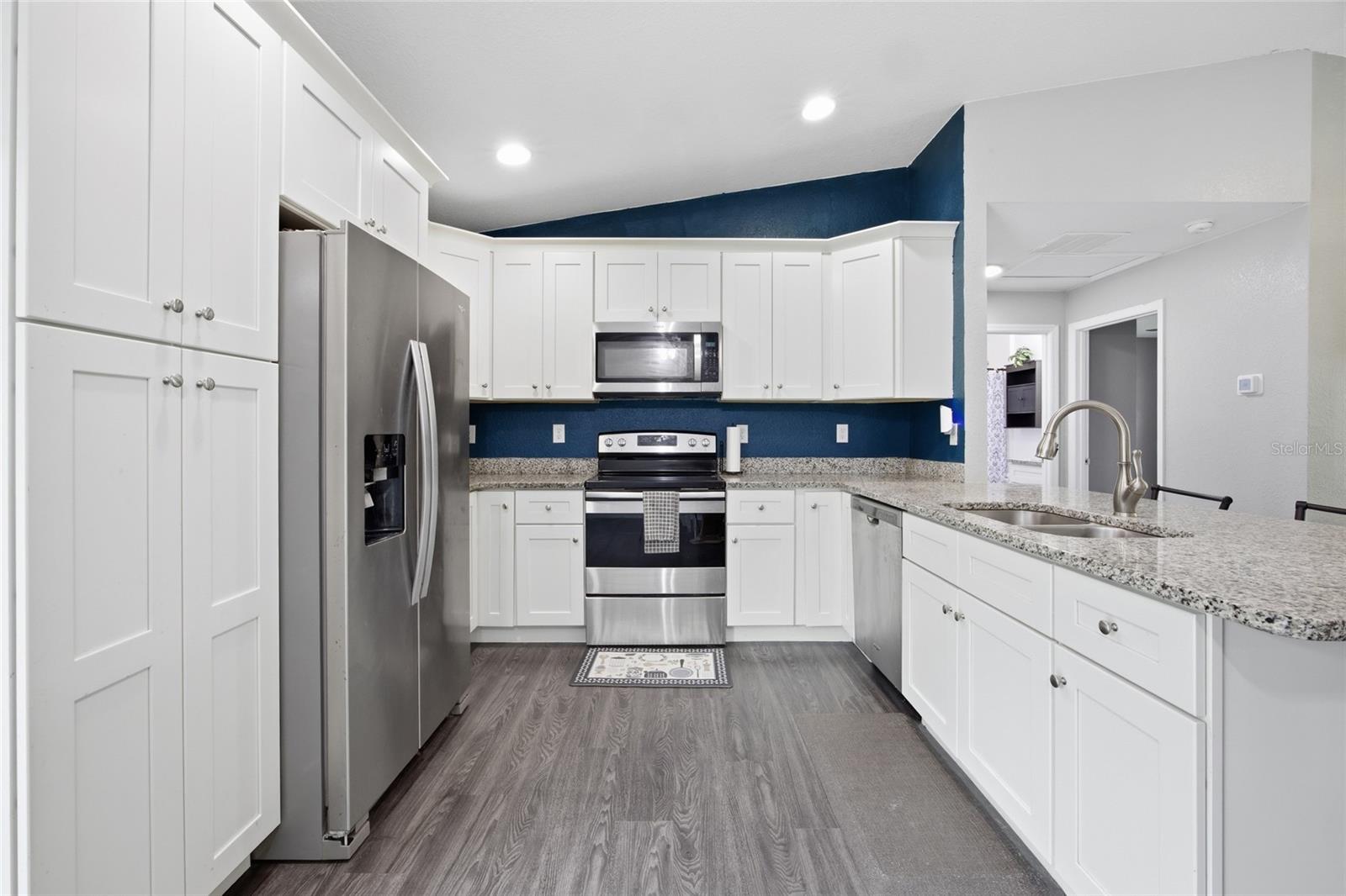 SILVER SPGS SHORES 44 - Residential