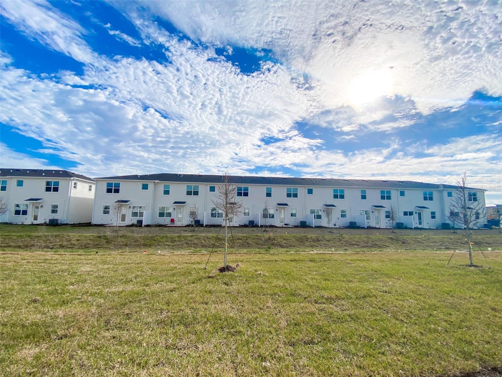 CHAMPIONS POINTE - Residential Lease