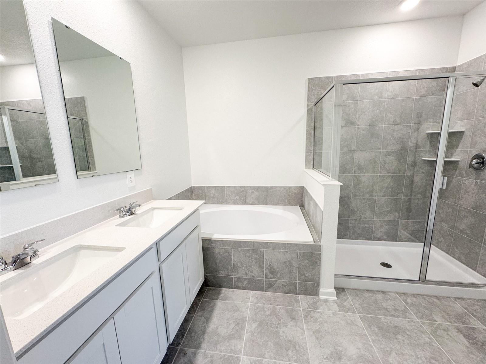 CHAMPIONS POINTE - Residential Lease