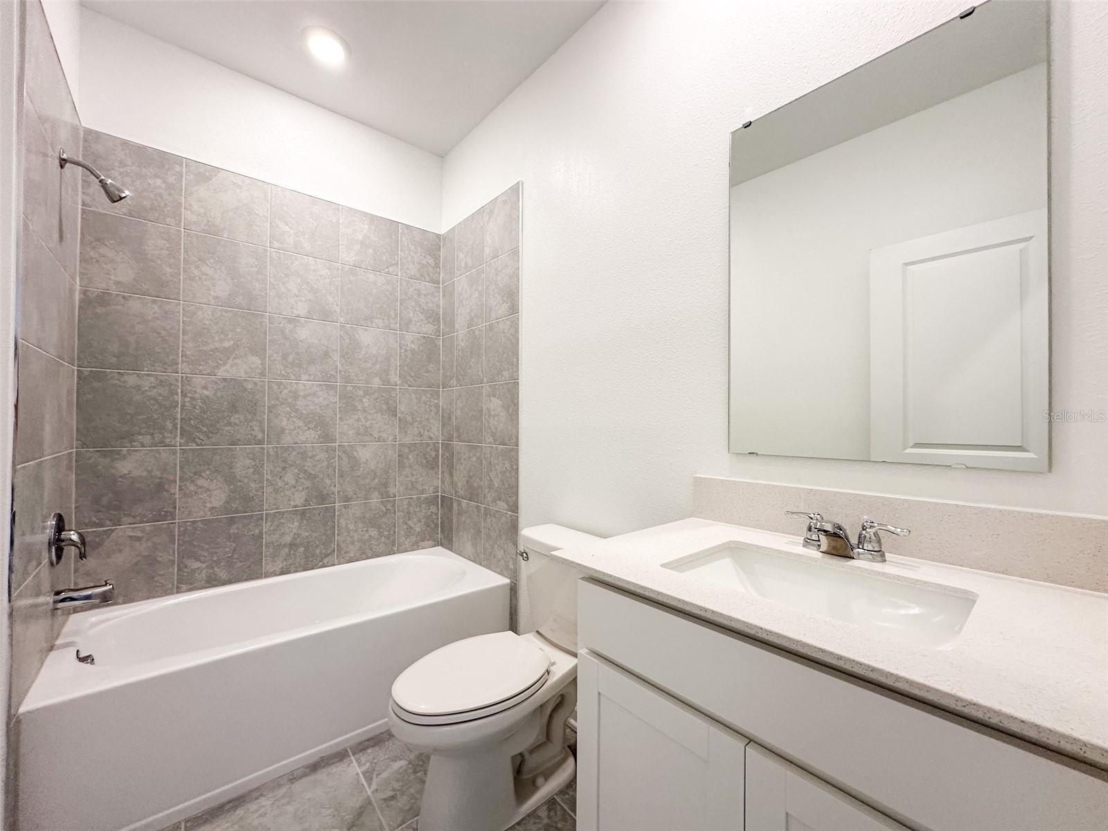 CHAMPIONS POINTE - Residential Lease