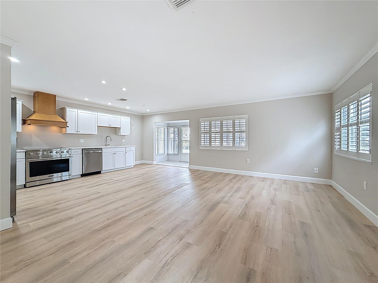 6747 CAPE HATTERAS WAY NE 4