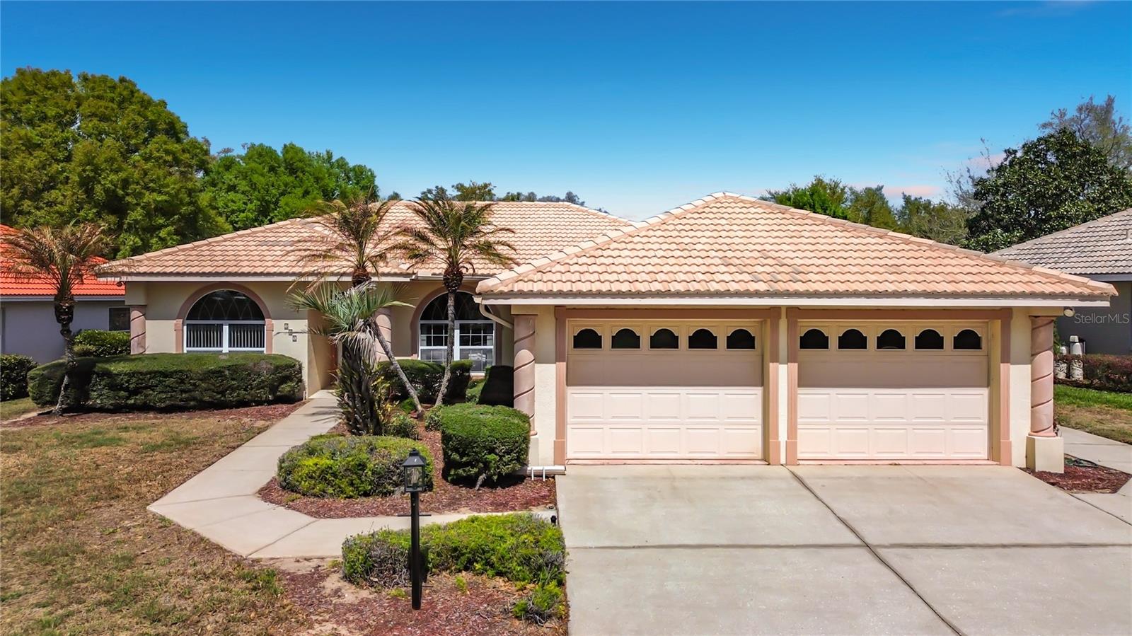 LAKE BESS COUNTRY CLUB - Residential