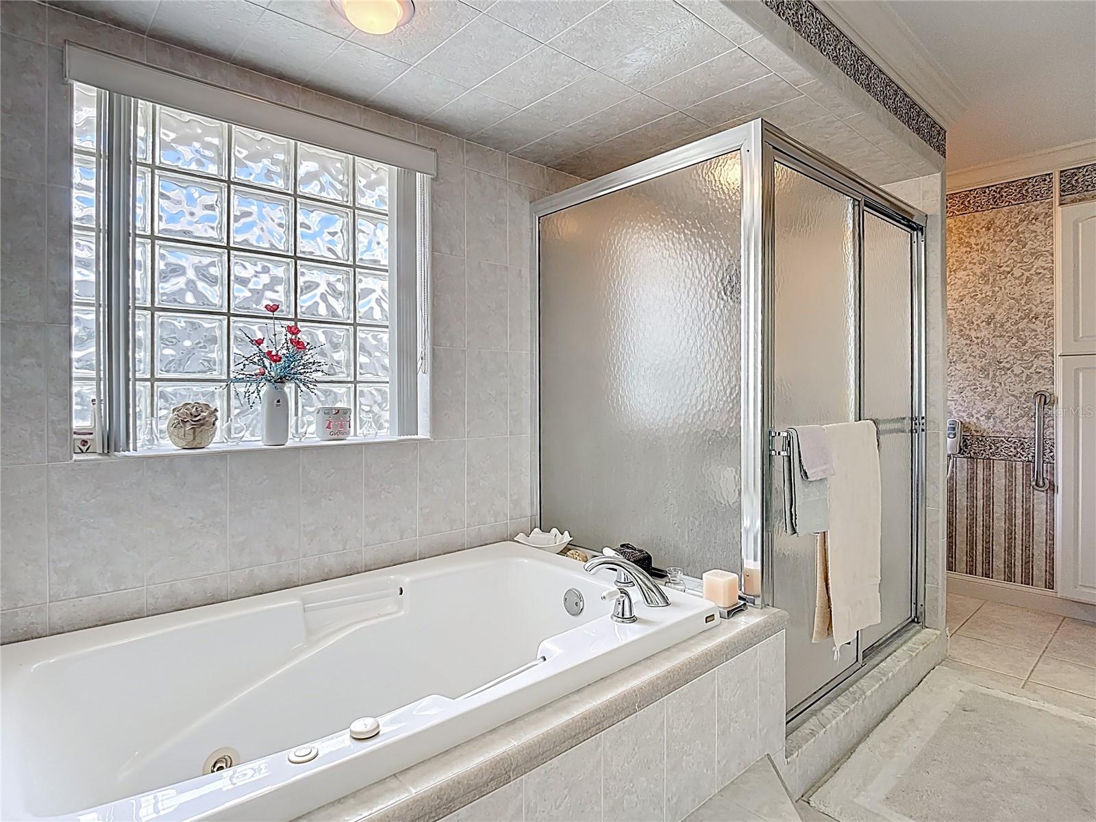 LAKE BESS COUNTRY CLUB - Residential