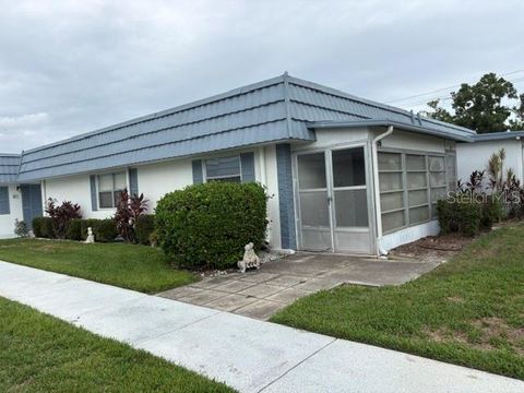 Photo of 1901 Andover Way #26, Sun City Center, FL 33573 (MLS # TB8519879)