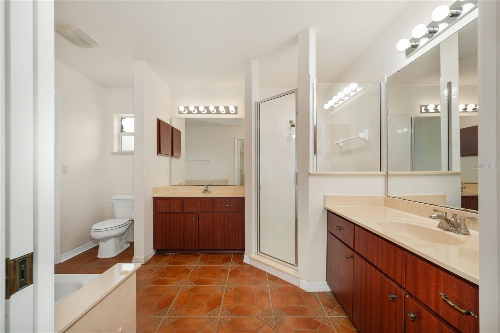 SILVER SPGS SHORES UN 10 - Residential