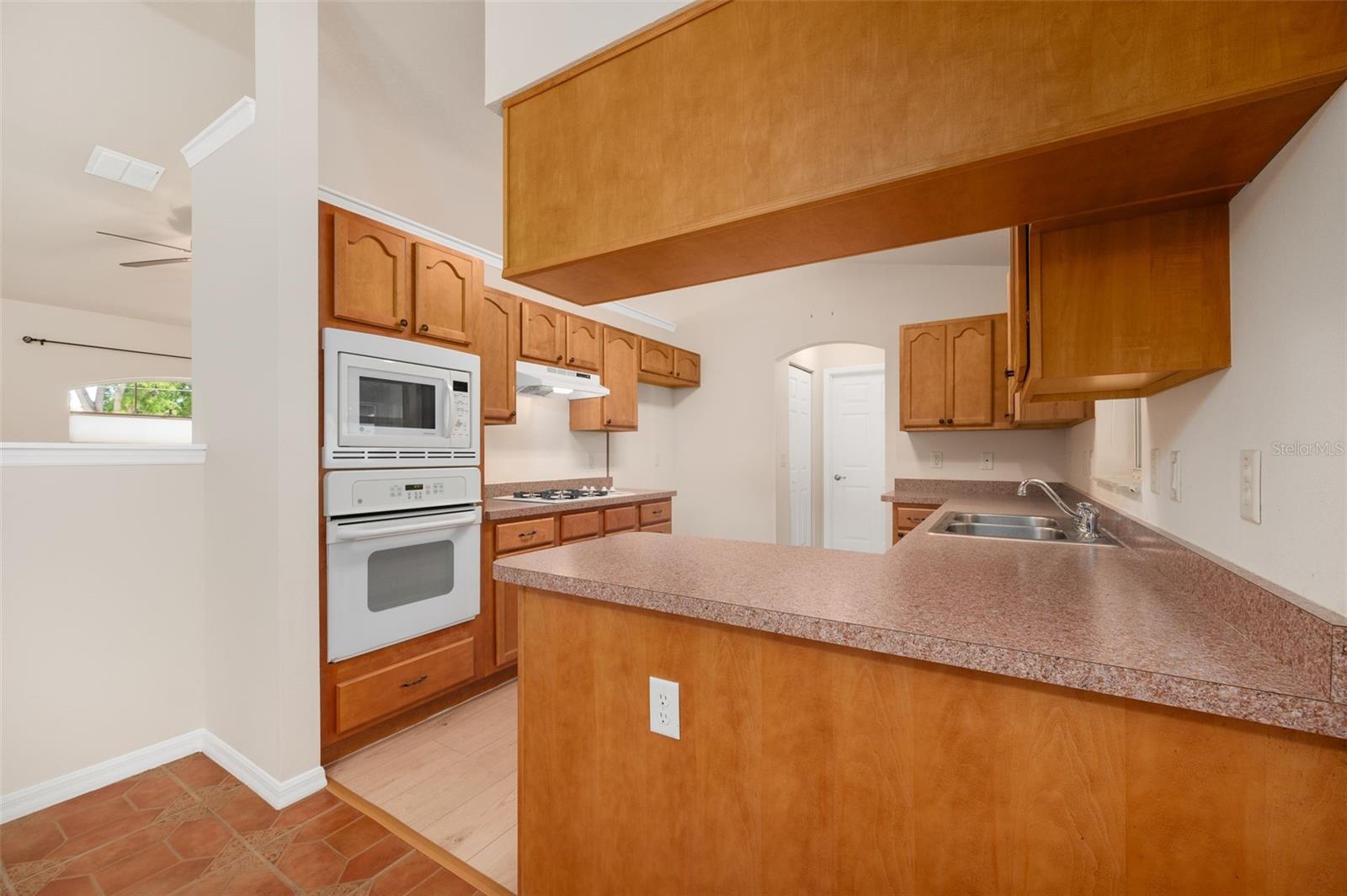 SILVER SPGS SHORES UN 10 - Residential