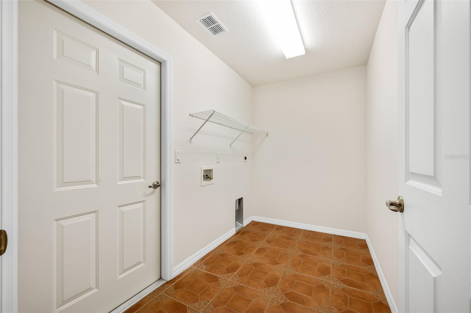 SILVER SPGS SHORES UN 10 - Residential