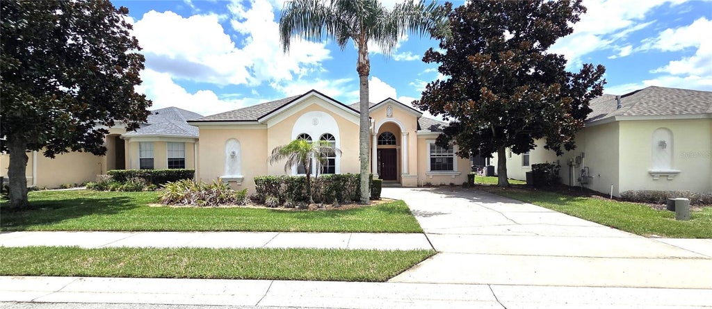 Photo of 147 Minniehaha Circle, Haines City, FL 33844 (MLS # L4963744)