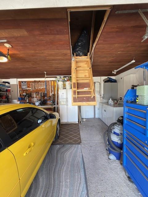 HICKORY LAKE ESTATES - Residential