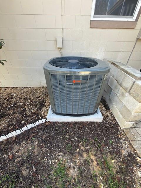 HICKORY LAKE ESTATES - Residential