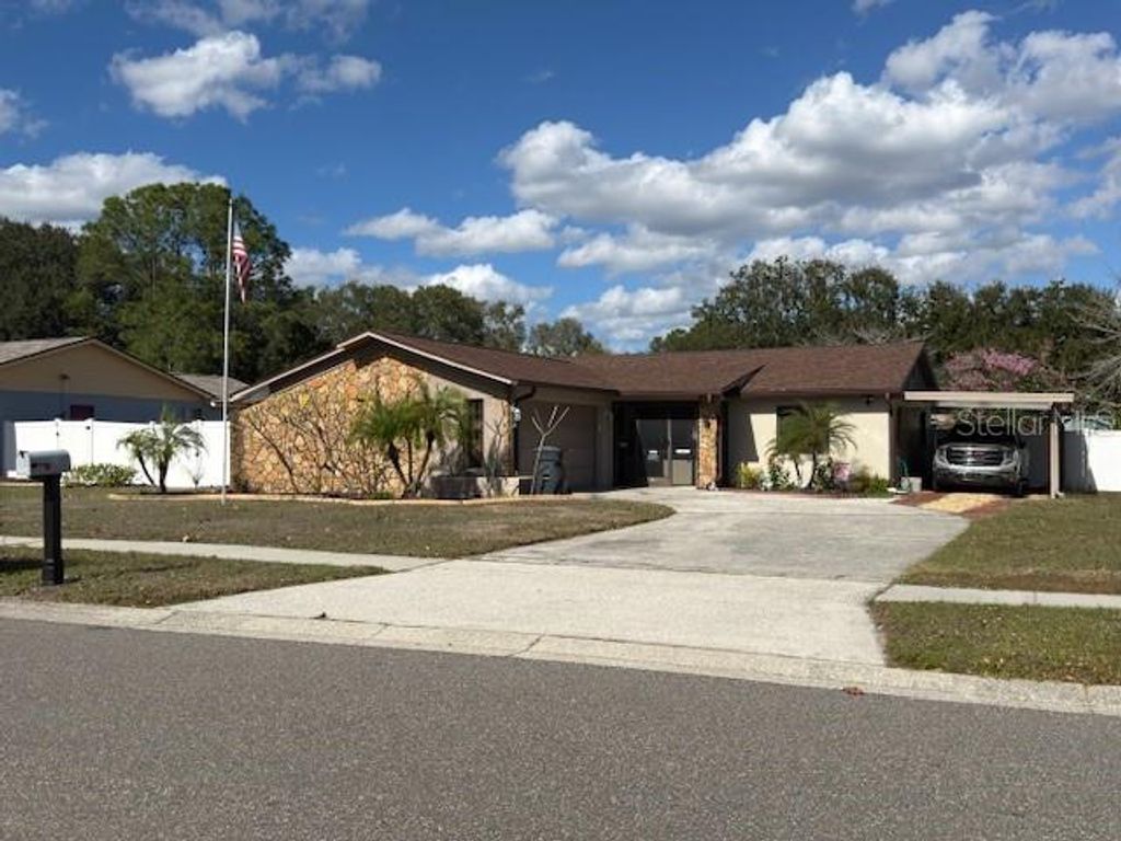 Photo of 602 Hickory Lake Drive, Brandon, FL 33511 (MLS # TB8475106)