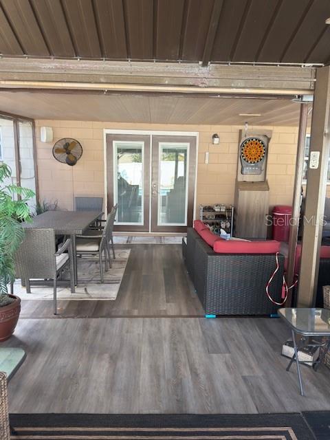 HICKORY LAKE ESTATES - Residential