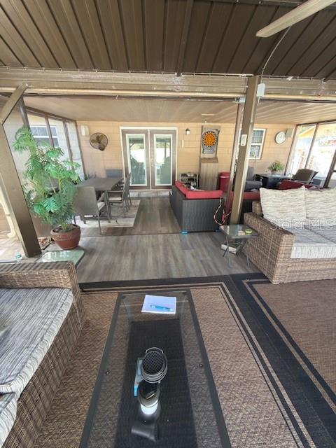 HICKORY LAKE ESTATES - Residential