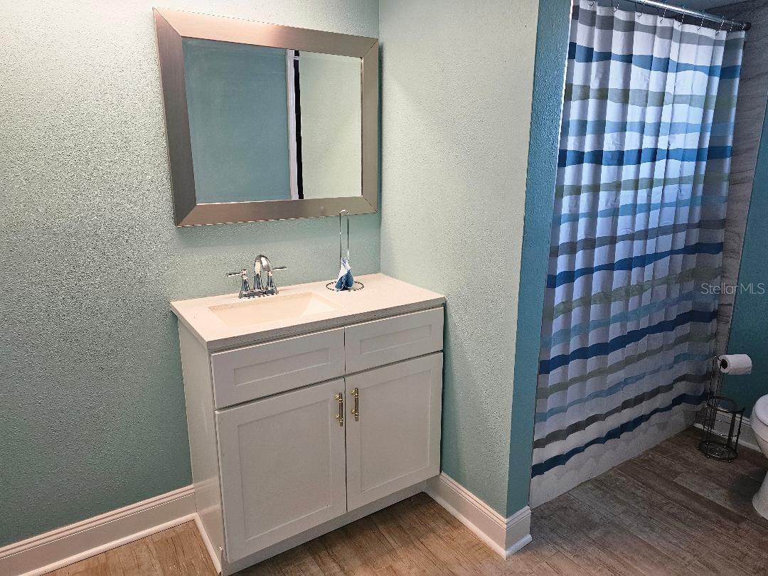 BAY POINTE WATERFRONT CONDOS - Residential Lease