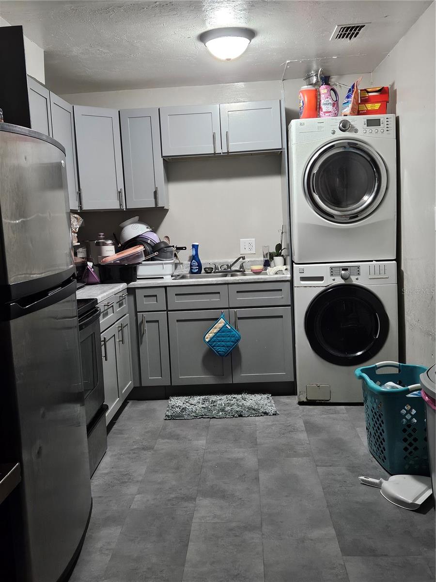 PHOENIX SUB NAPIER GRT - Residential Income