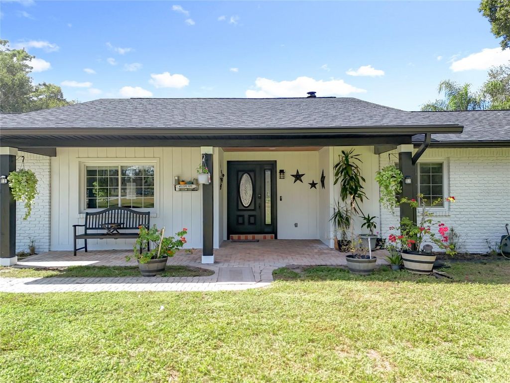 Photo of 6220 Mount Plymouth Road, Apopka, FL 32712 (MLS # O6353646)