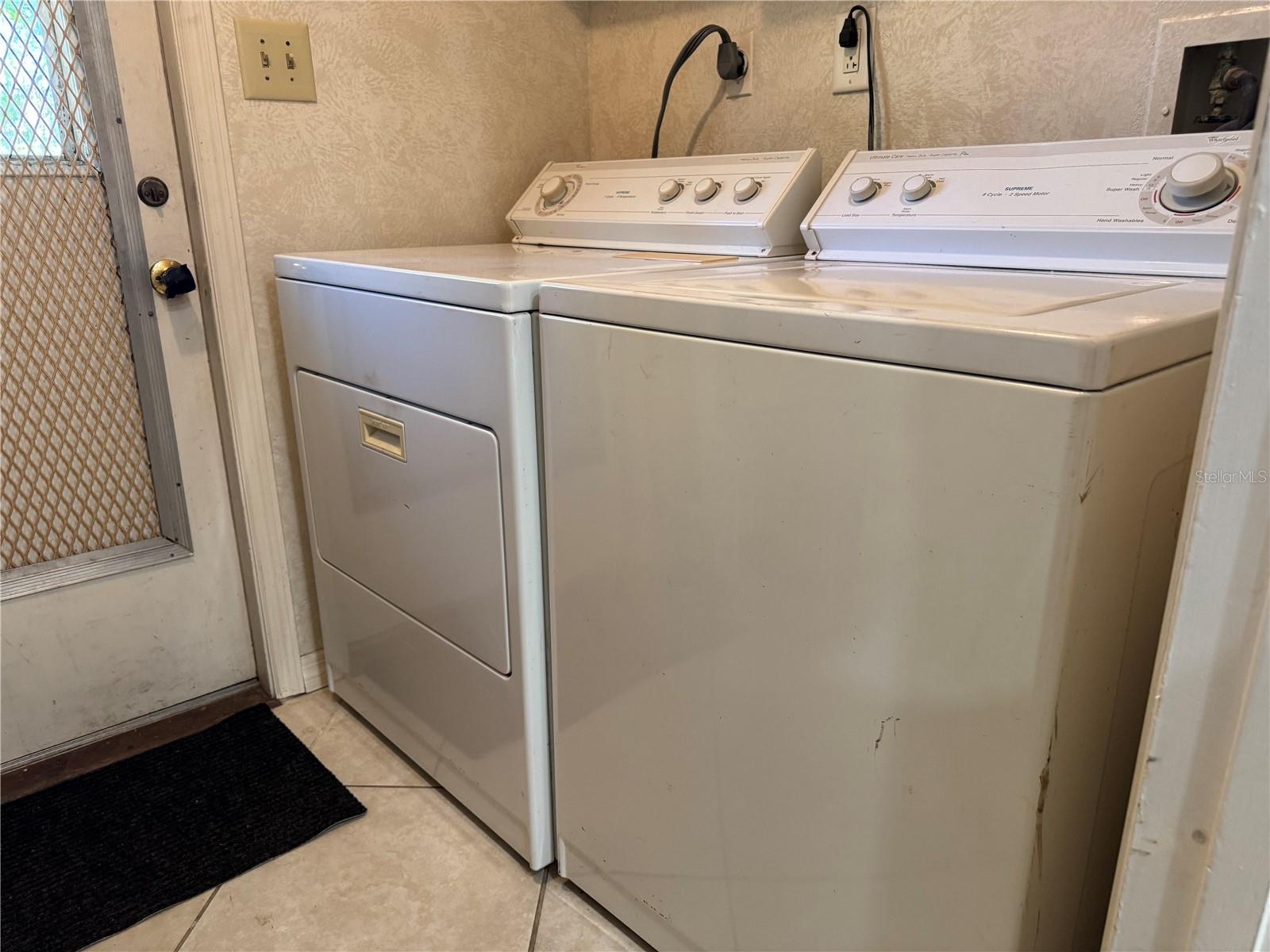 FAIRWAY OAKS - Residential