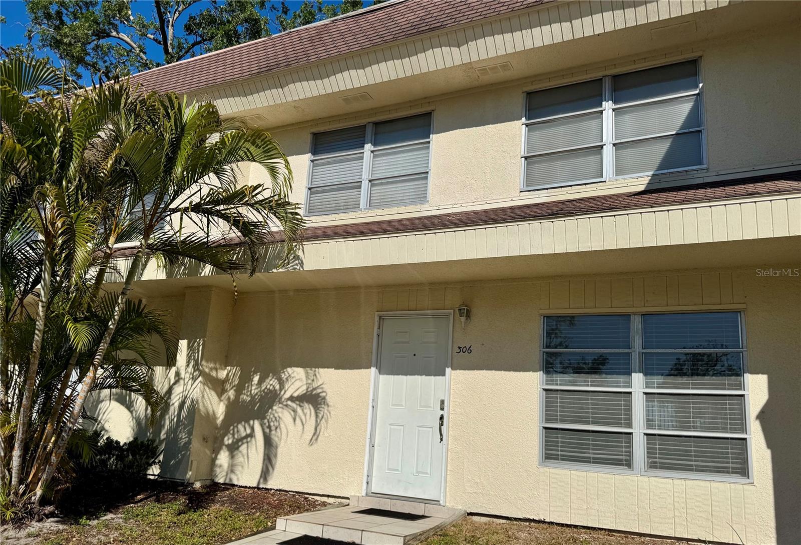 306 BARLOW AVENUE 77