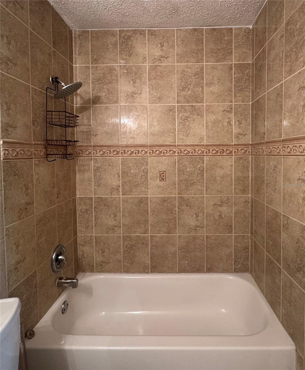 FAIRWAY OAKS - Residential