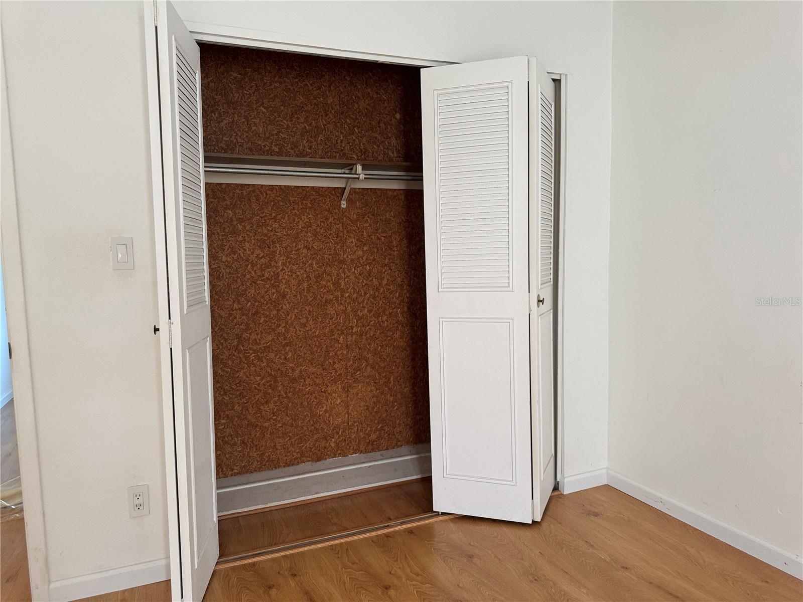 FAIRWAY OAKS - Residential