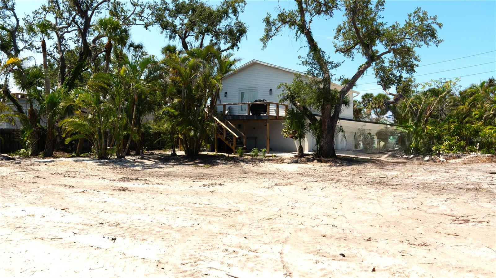 THE SANDERLING CLUB - Land