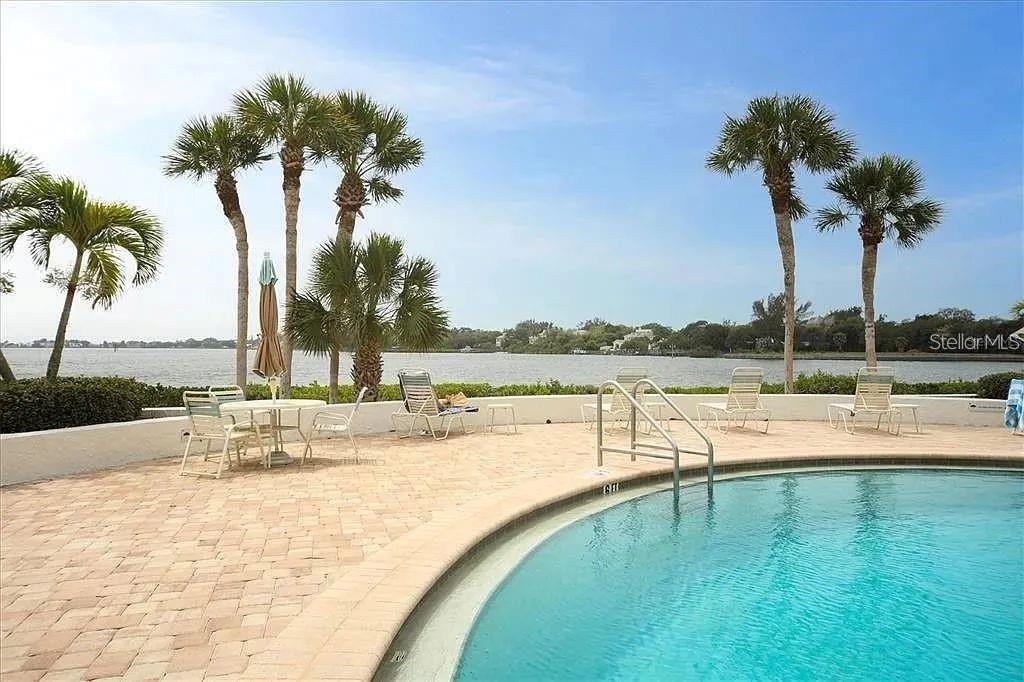 CASTEL DEL MARE - Residential Lease