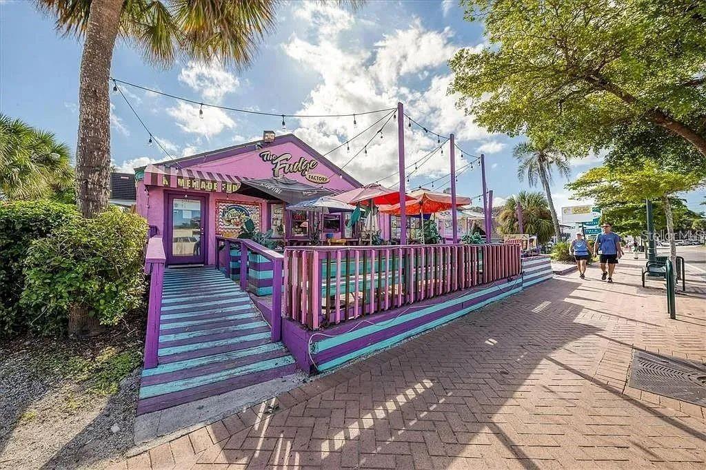 CASTEL DEL MARE - Residential Lease