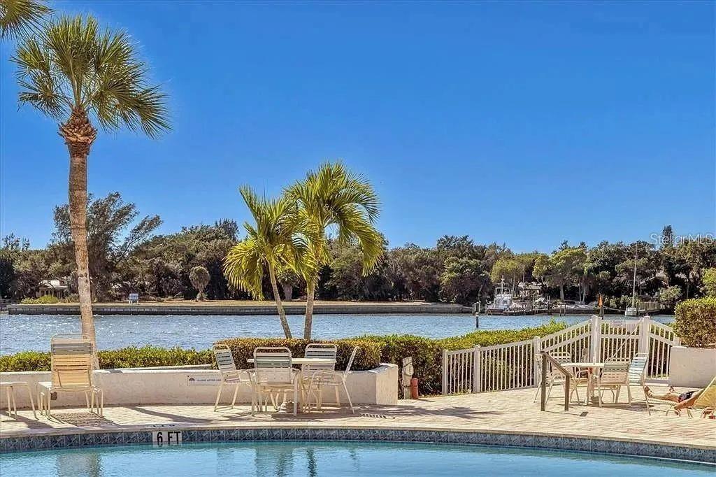 CASTEL DEL MARE - Residential Lease