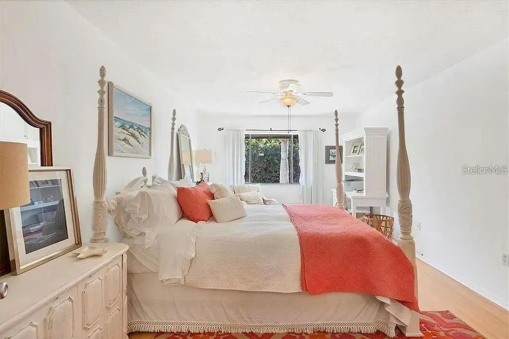 CASTEL DEL MARE - Residential Lease