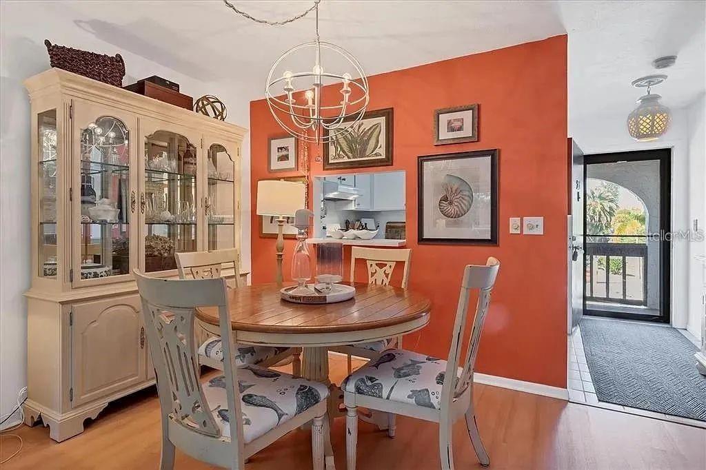 CASTEL DEL MARE - Residential Lease